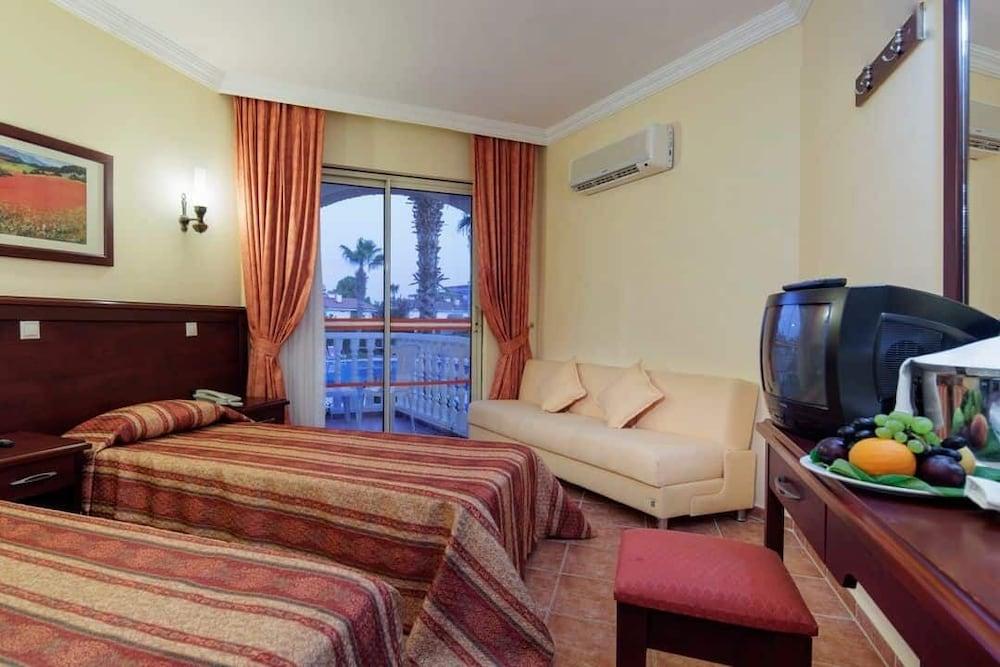 Larissa Sultan Beach Camyuva Bagian luar foto